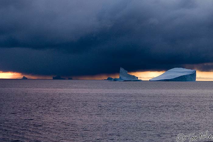 Greenland_20060912_0232_X_102