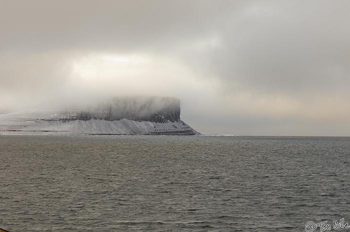 ArcticQ_20080827_072008_491_2X.jpg - This side of the island, away from the old Franklin site, shows how dreary a place it must have been in the winter.  Beechy Island, Nunavut, Canada.