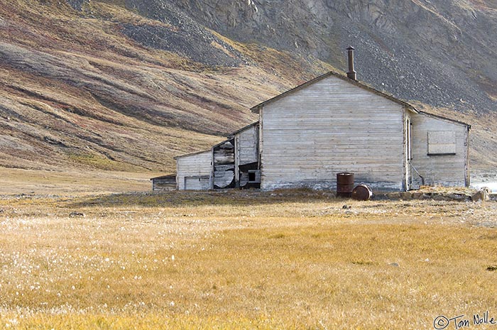 ArcticQ_20080828_095006_939_2X.jpg - Another of the structures in the abandoned RCMP base in Dundas Harbor, Devon Island, Nunavut, Canada.