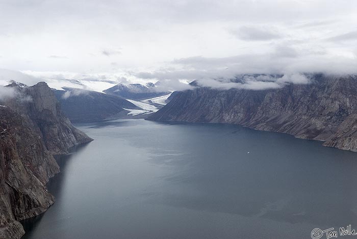 ArcticQ_20080906_112058_326_20.jpg - The longest of the side channels of Sam Ford Fjord ends here.  Baffin Island, Nunavut, Canada.